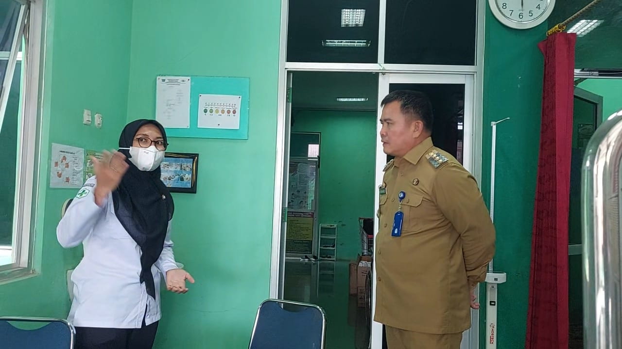 Pj Wali Kota Sorong Kota Sorong Kunjungi ke Puskesmas Klasaman